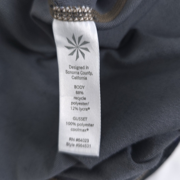 Athleta Argyle Print Cropped Pants Size M - Picture 7 of 9